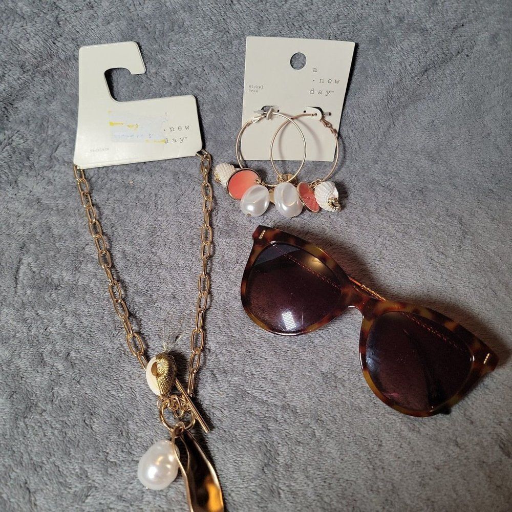 A New Day Womens Multicolor Sea Shell Nickle Free Hoop Statement Accessory Set